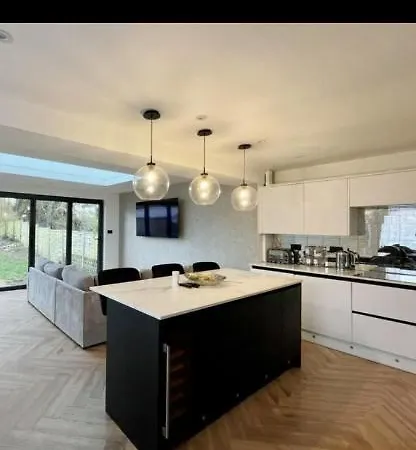 3 Bedroom House Hildenborough Exterior photo