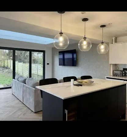 3 Bedroom House Hildenborough Exterior photo