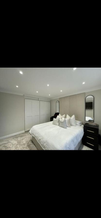 3 Bedroom House *
